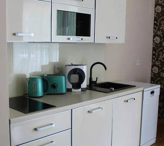 Mariva B03 Z Ogrodkiem - - Blisko Morza - Przy Kompleksie Grand Laola Apartment *